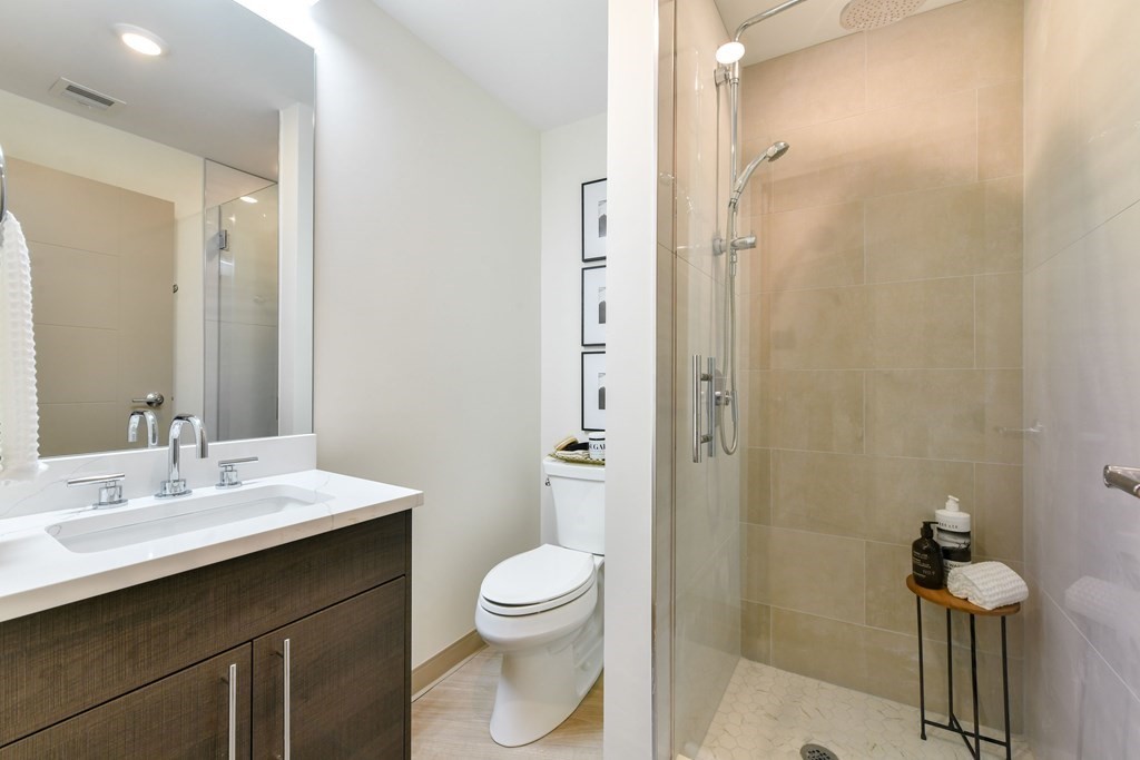 400 Dorchester St # 307