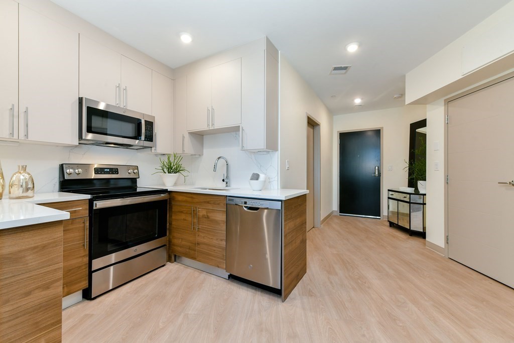 400 Dorchester St # 307