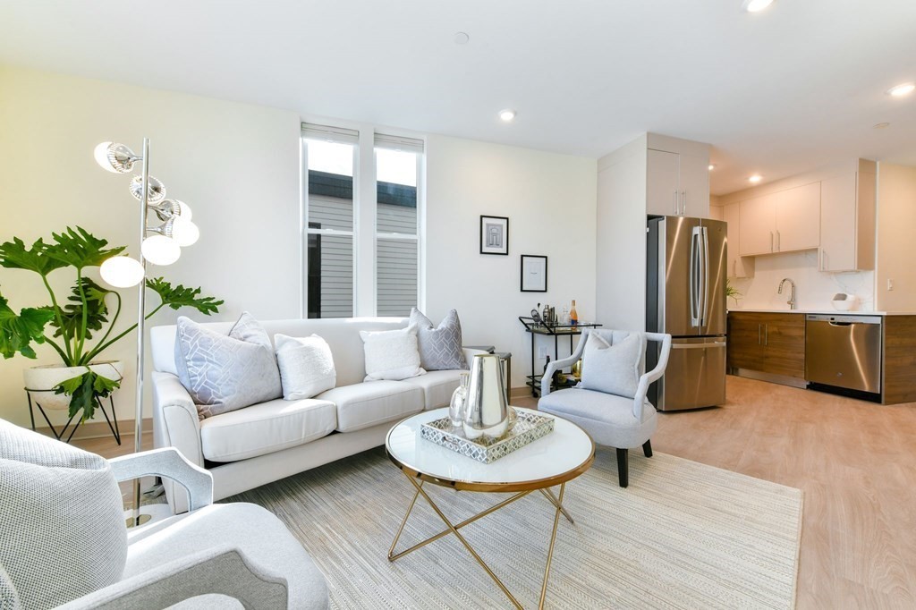 400 Dorchester St # 307