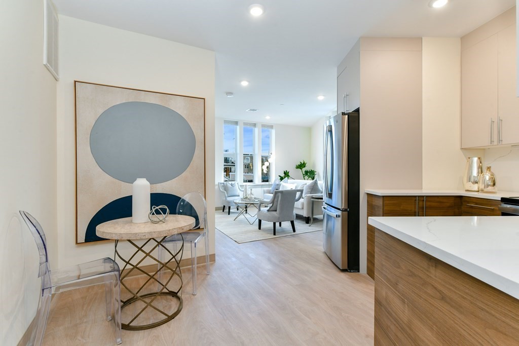 400 Dorchester St # 307