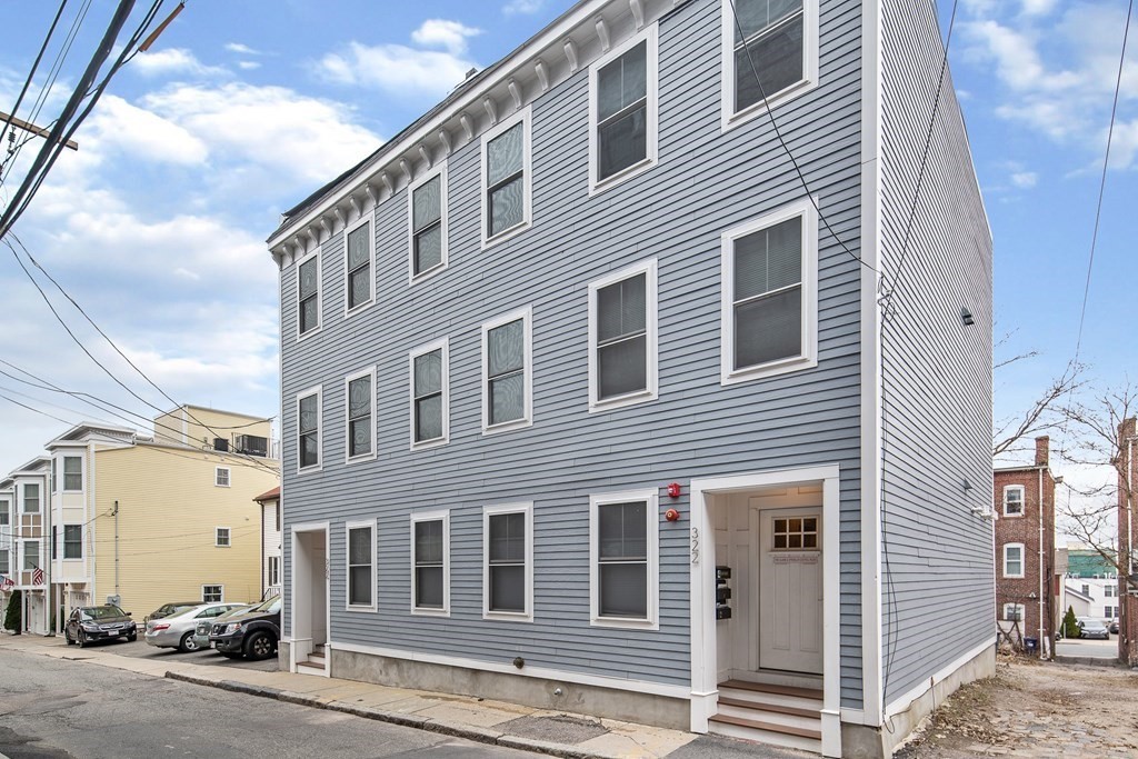 322 Athens St # 6
