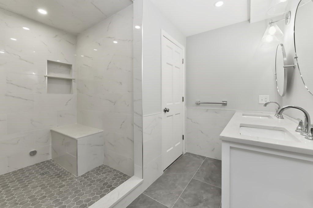 1001 Marina Drive # 602E