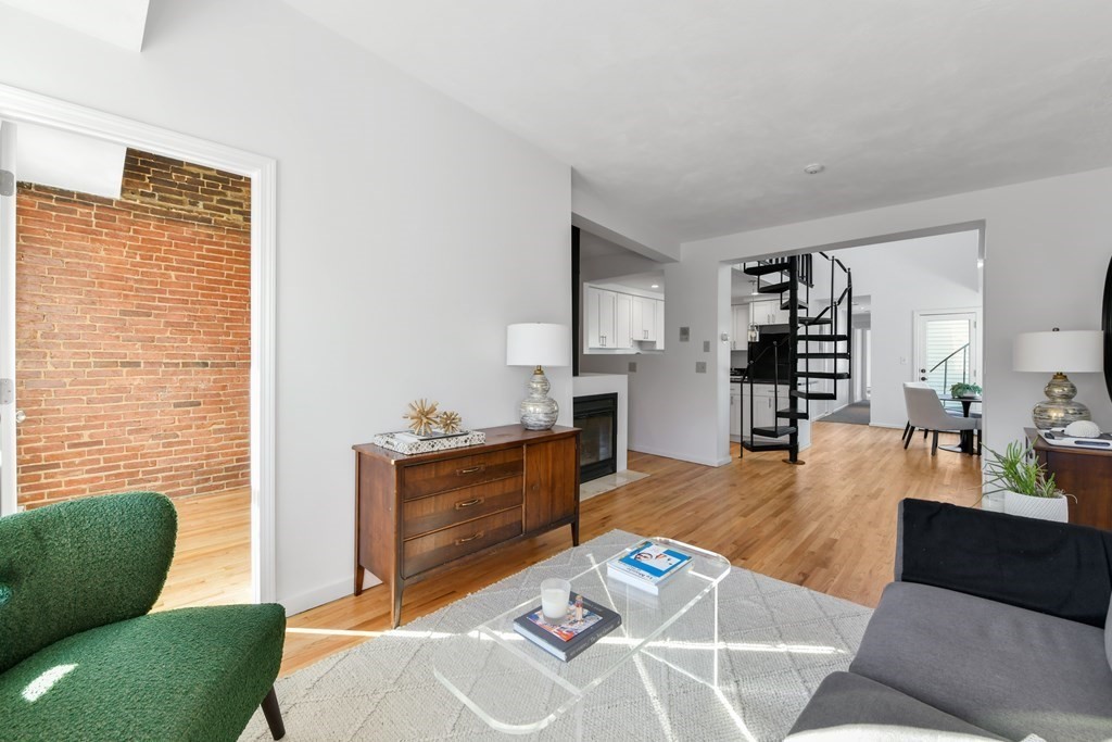 159 Dorchester St # 3