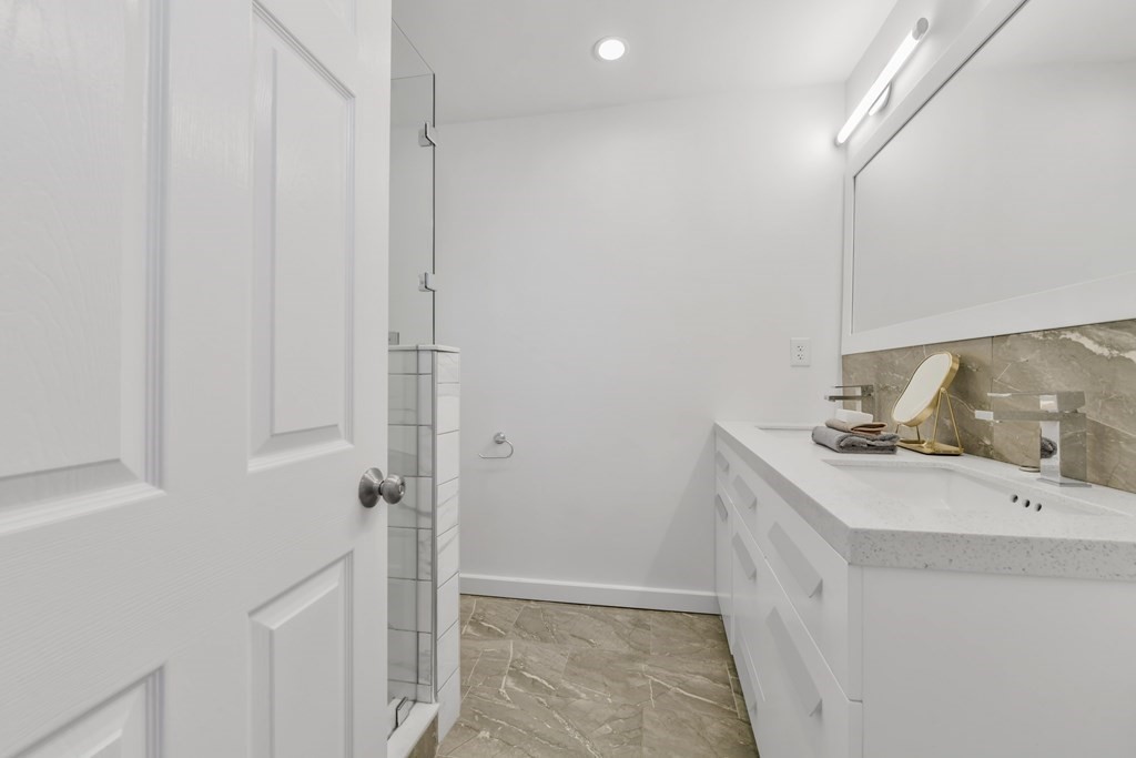 159 Dorchester St # 3