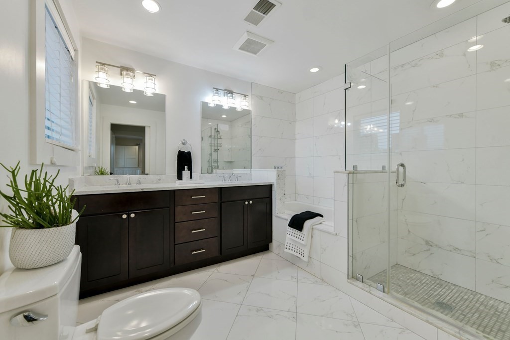 435 East 3rd Unit: Two