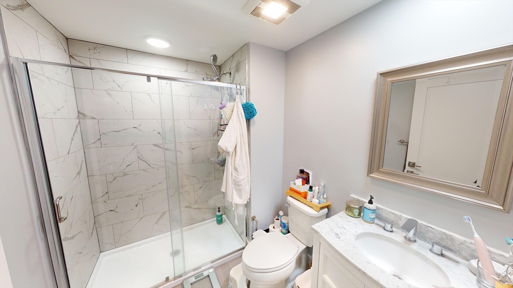 55 West 5th St # 607