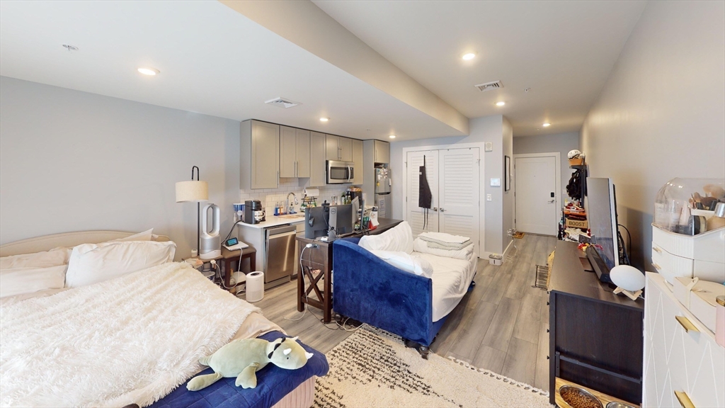 55 West 5th St # 607