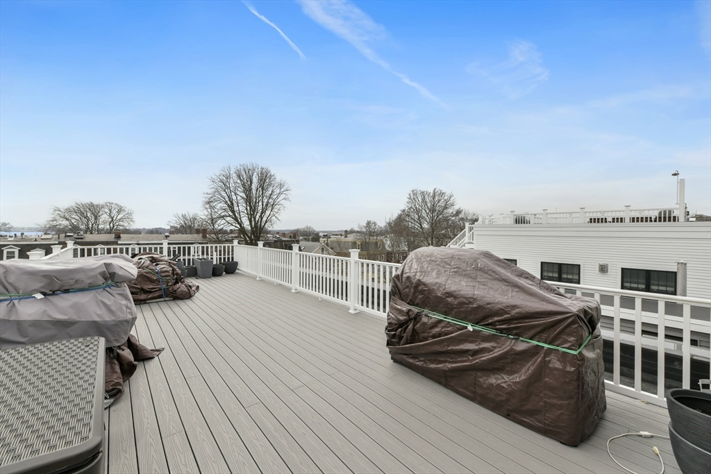 613 E 6th St # 3