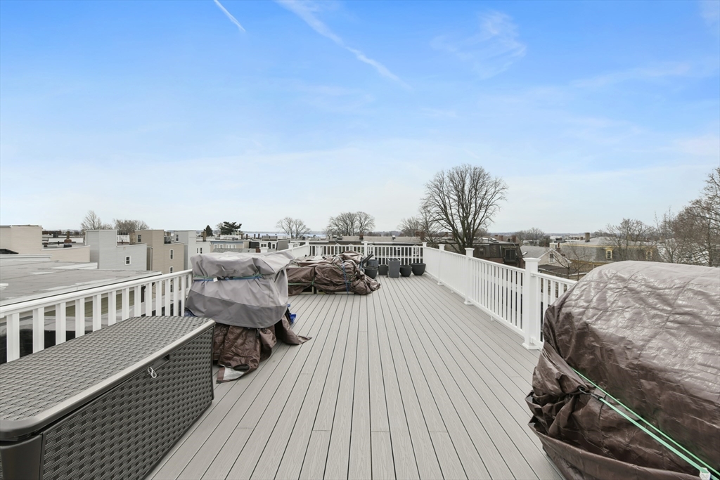 613 E 6th St # 3