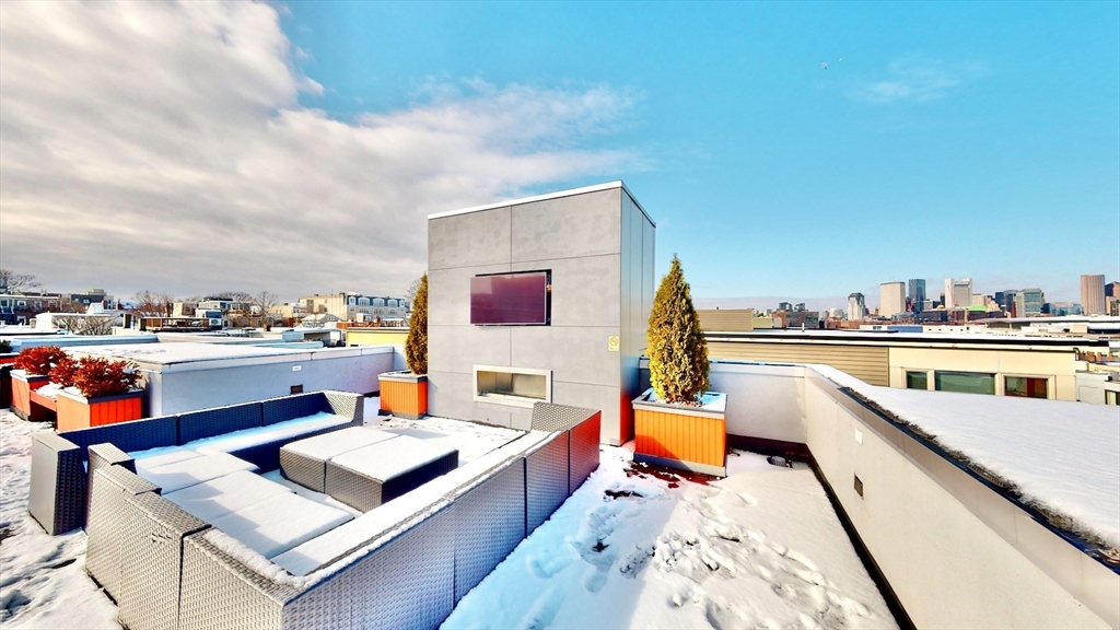 11 Dorchester St. # 204