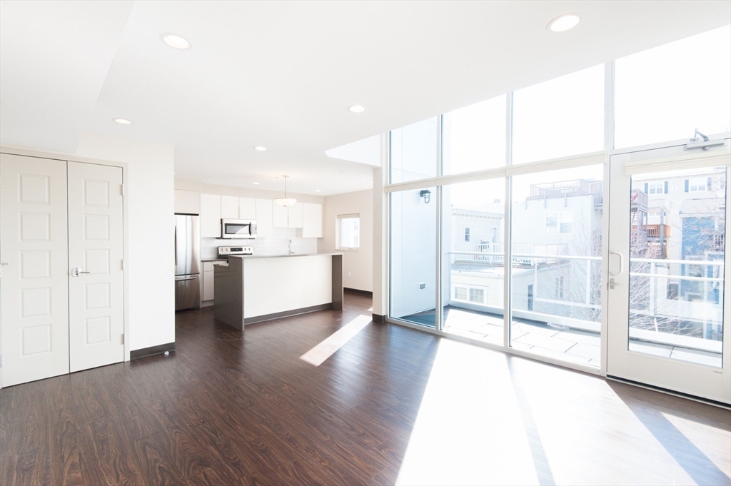 11 Dorchester St. # 204