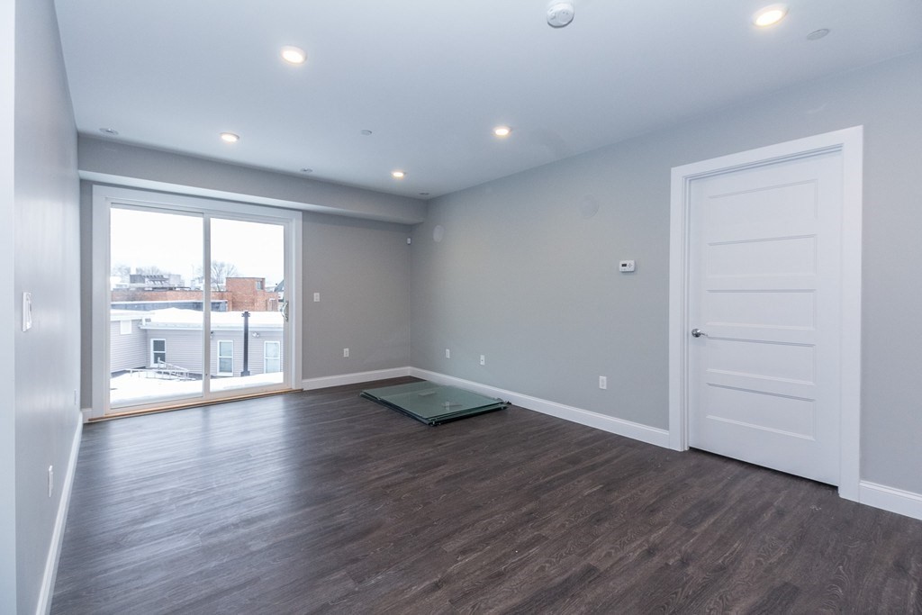 11 Minot Street # 102