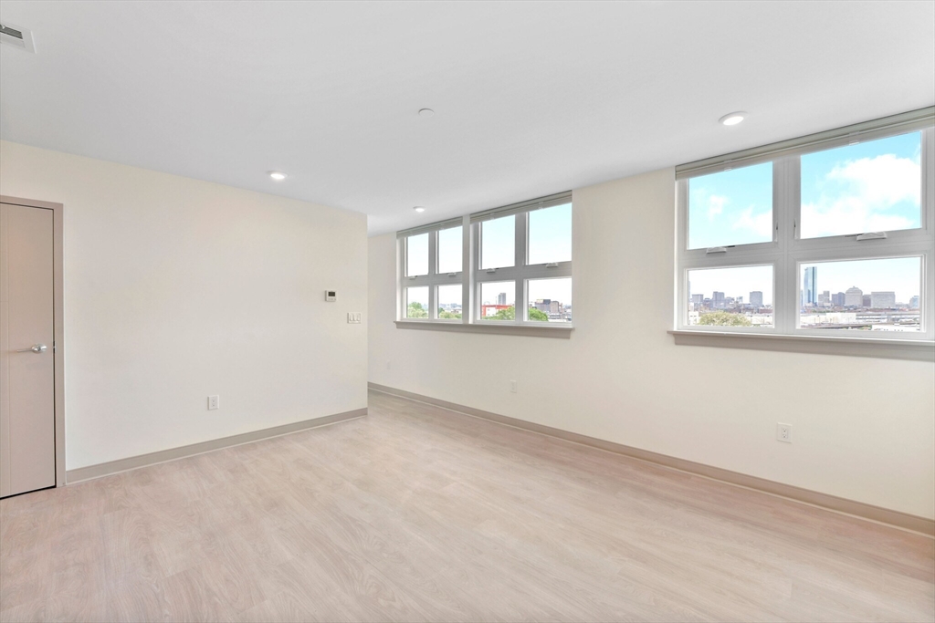 400 Dorchester St # 603