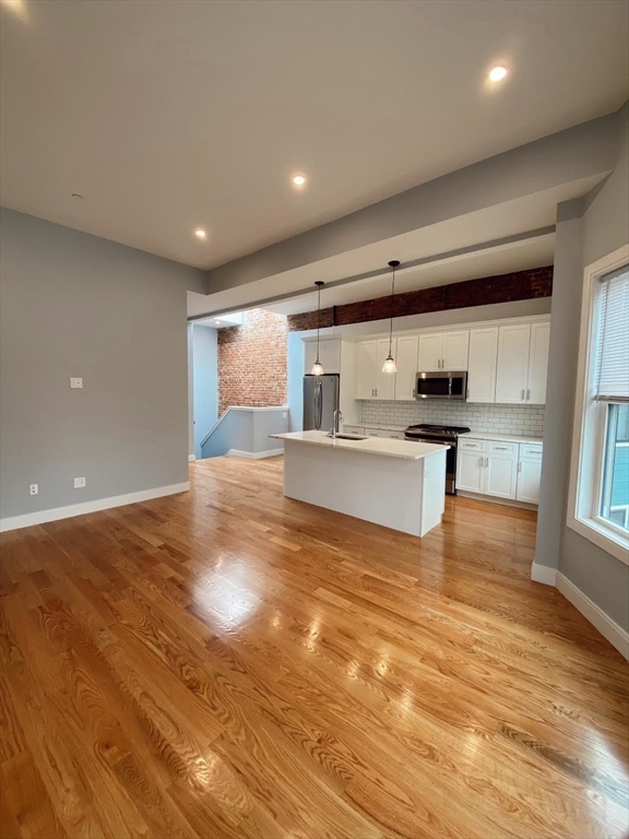 2 Mount Vernon St. # 3