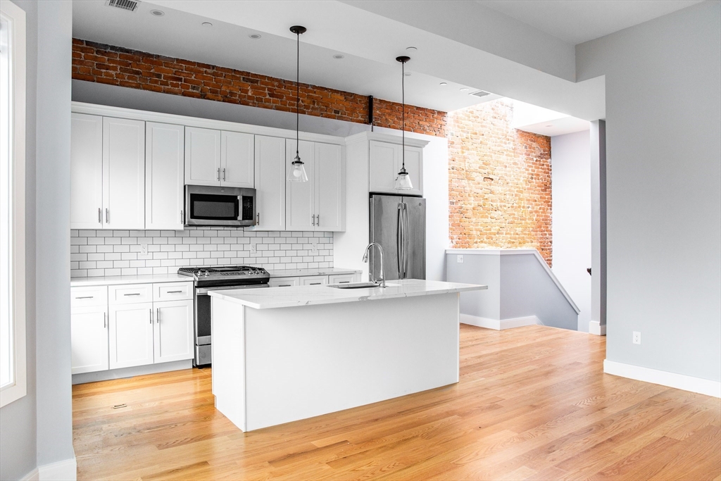 2 Mount Vernon St. # 3