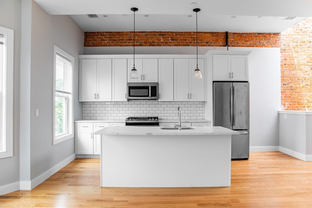 2 Mount Vernon St. # 3