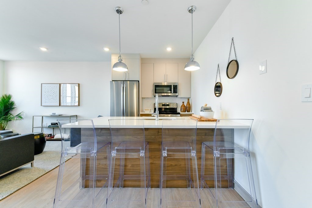 400 Dorchester St. # 303