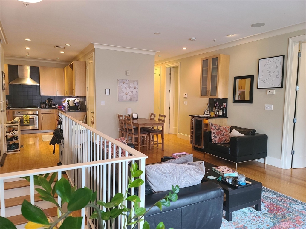 354 Dorchester St. # 1