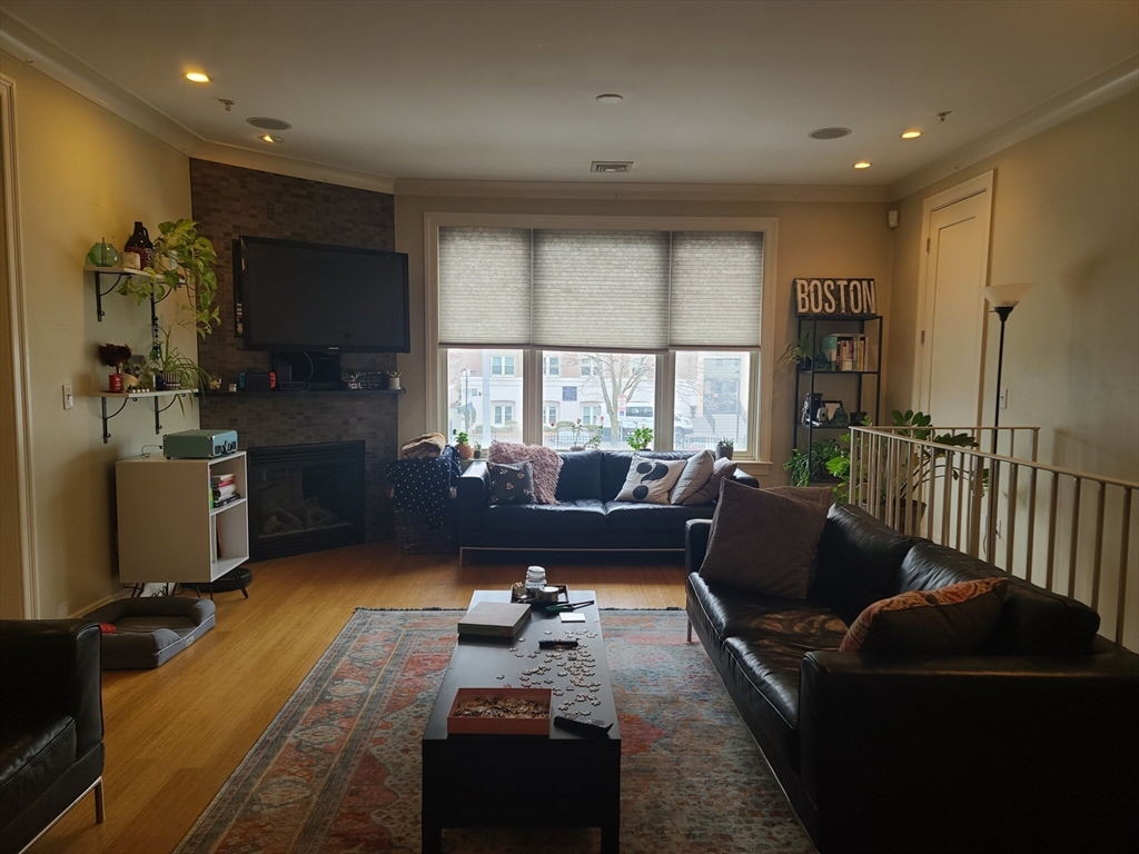 354 Dorchester St. # 1