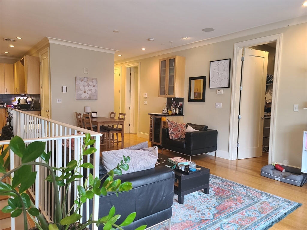 354 Dorchester St. # 1