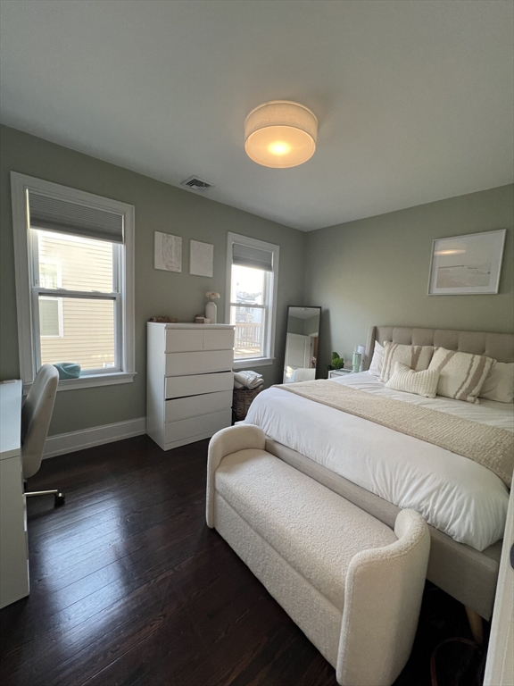 686 E. Eighth St. # 3