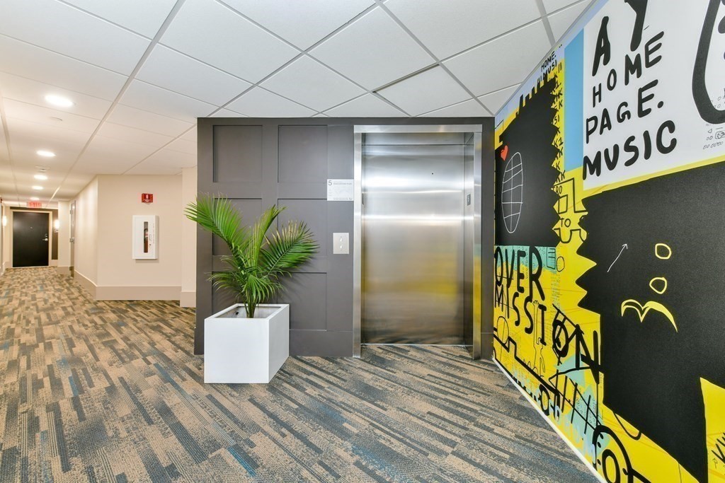 400 Dorchester # 306