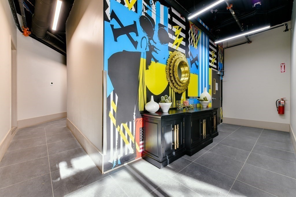 400 Dorchester # 306