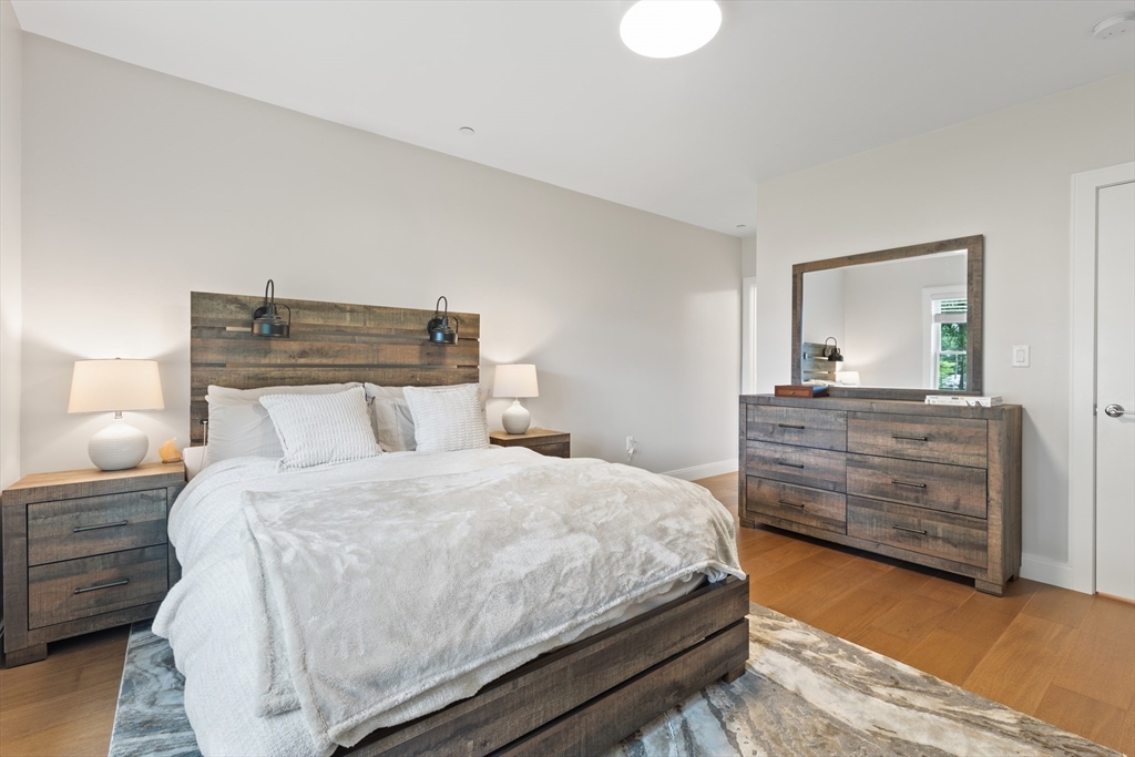 425-427 Lagrange Street # 207R