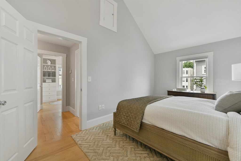 2 Glover Ct