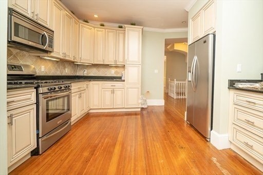 101 Sawyer St # 2