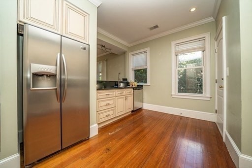 101 Sawyer St # 2