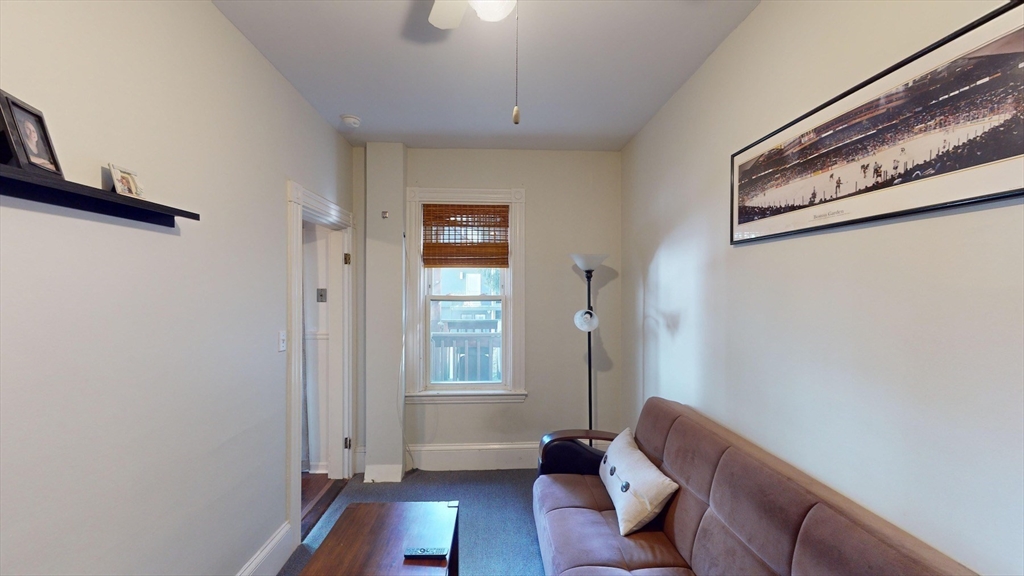 1 Balmoral Park
