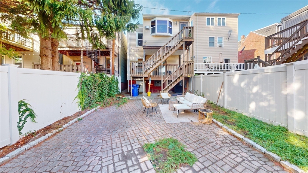 1 Balmoral Park