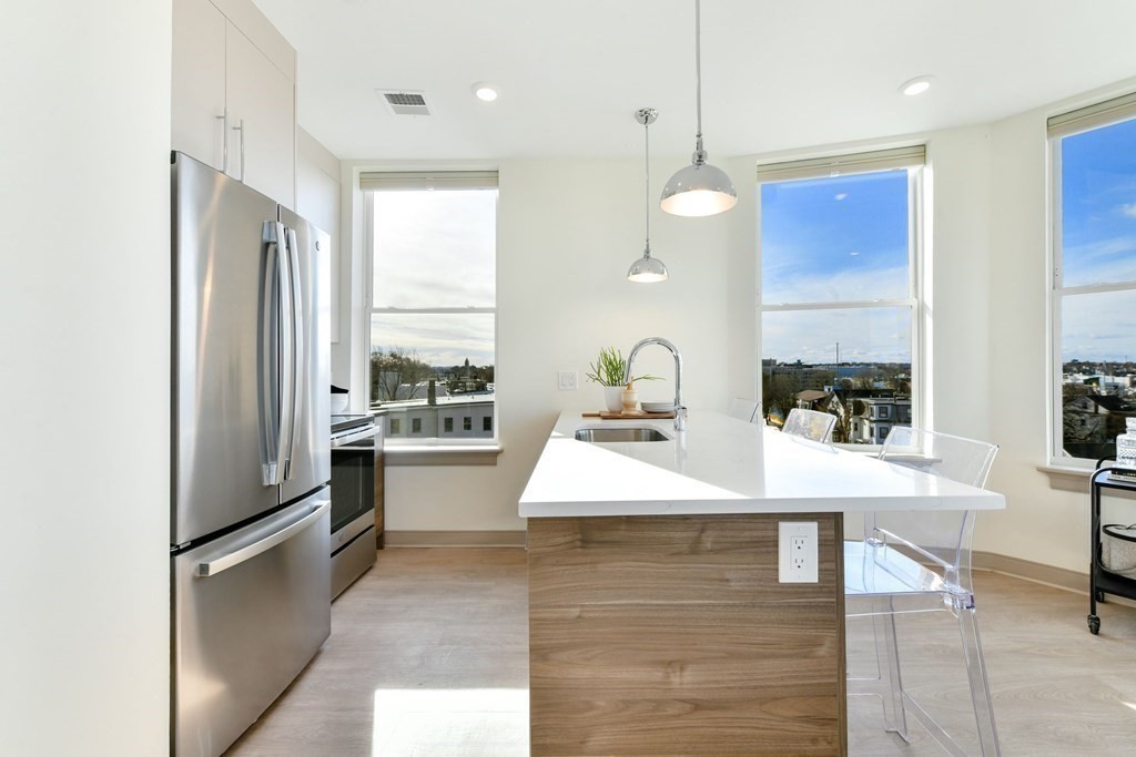 400 Dorchester St. # 502