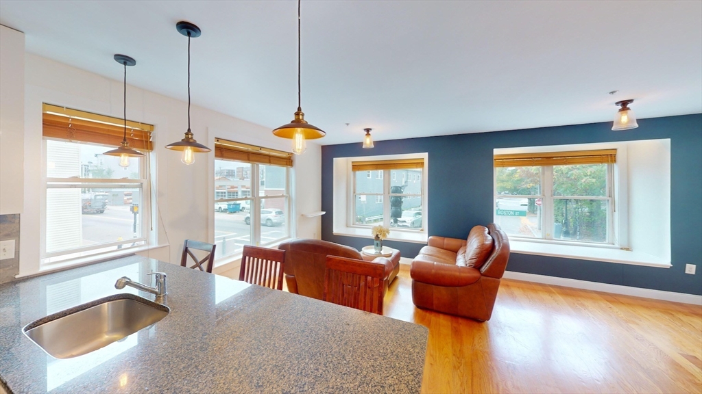 106 Boston Street Unit: ONE