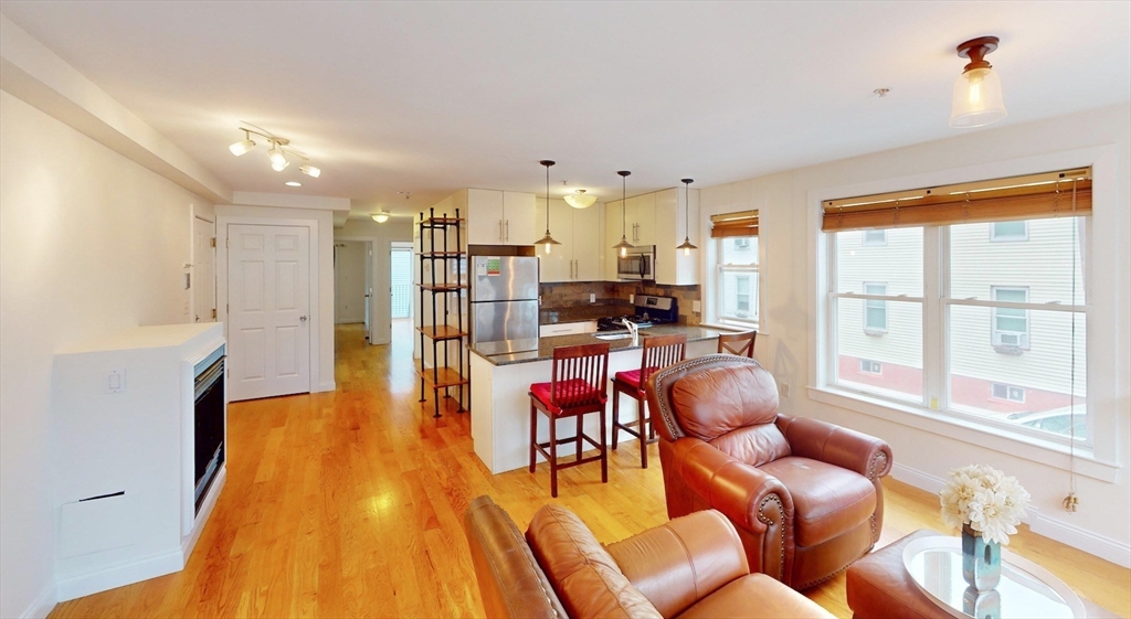 106 Boston Street Unit: ONE