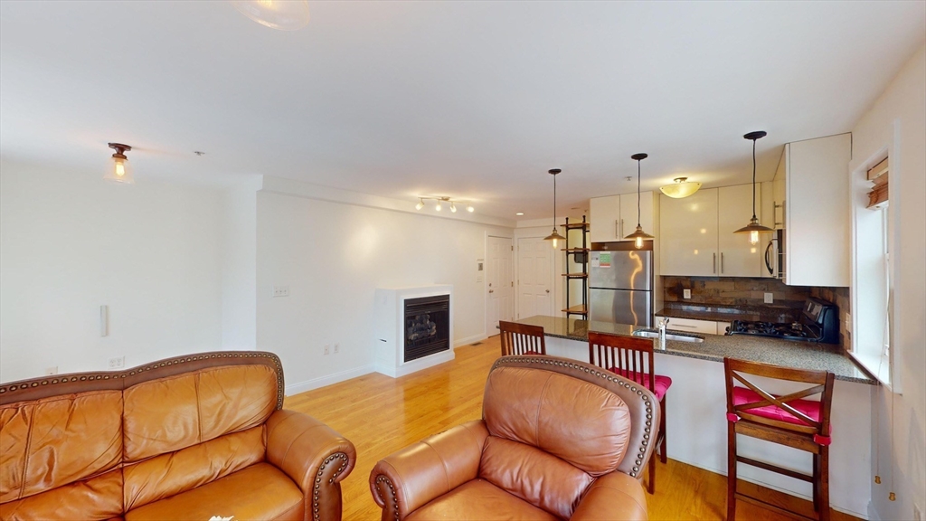 106 Boston Street Unit: ONE