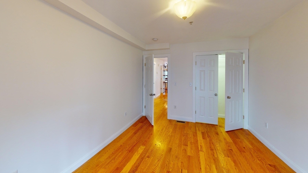 106 Boston Street Unit: ONE