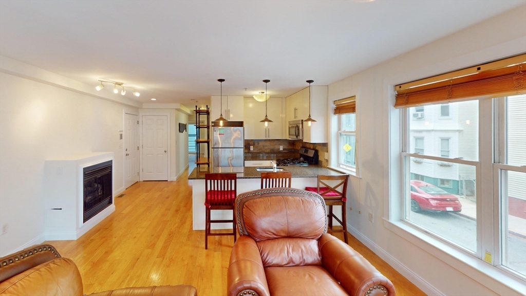 106 Boston Street Unit: ONE