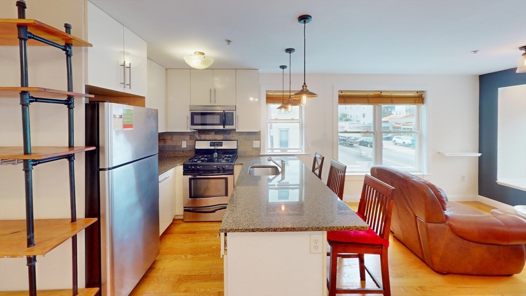 106 Boston Street Unit: ONE