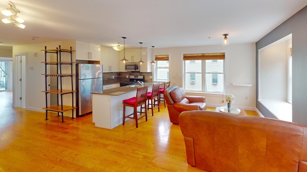 106 Boston Street Unit: ONE