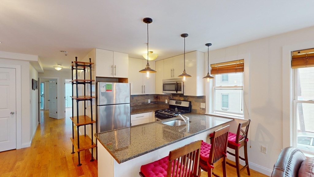 106 Boston Street Unit: ONE