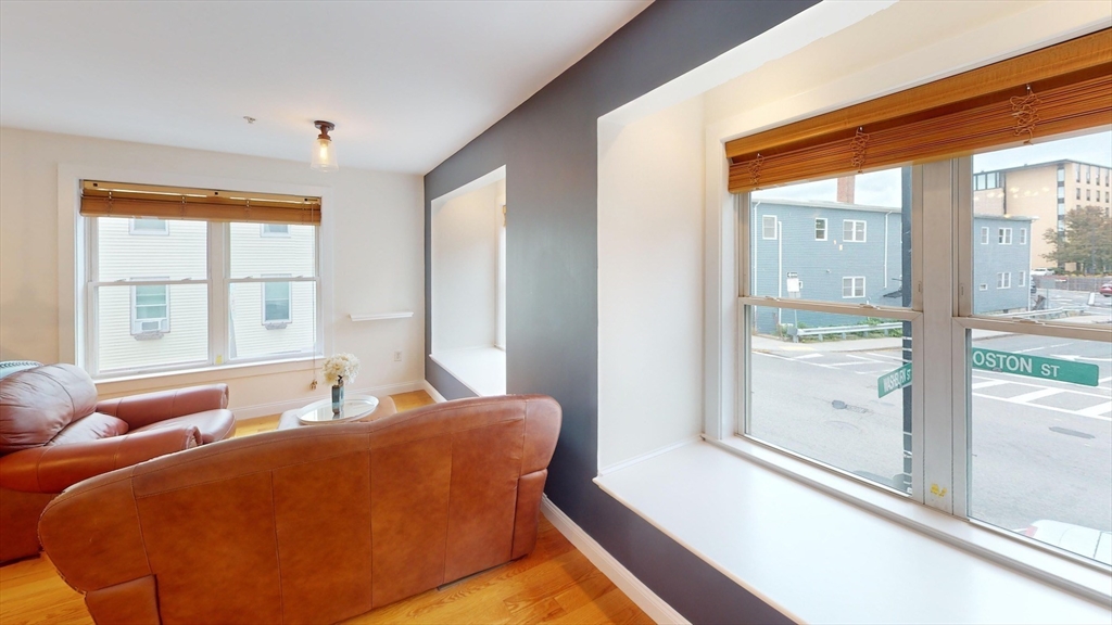 106 Boston Street Unit: ONE