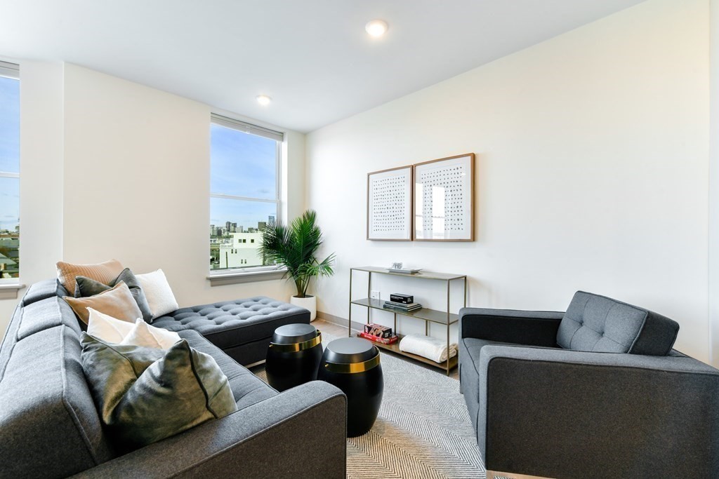 400 Dorchester Street (Nf) # 503