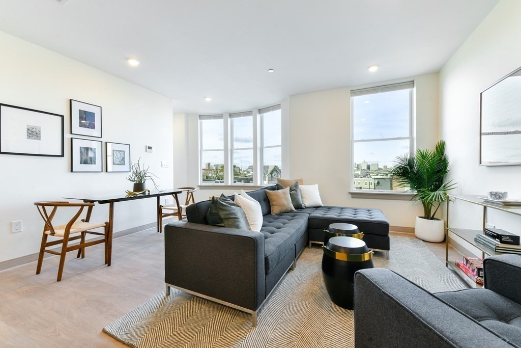 400 Dorchester Street (Nf) # 503