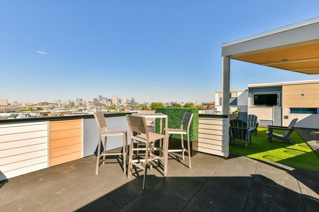 400 Dorchester St. # 306