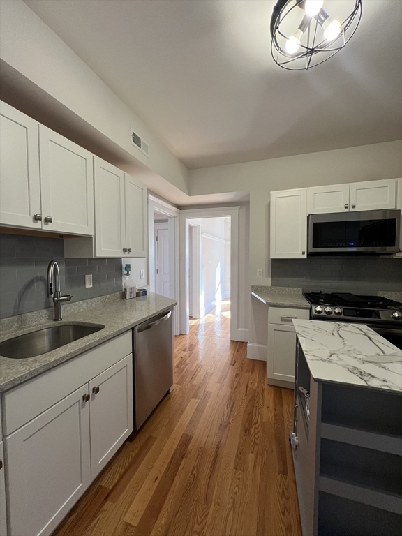 40 King St. # 2 Unit: #2