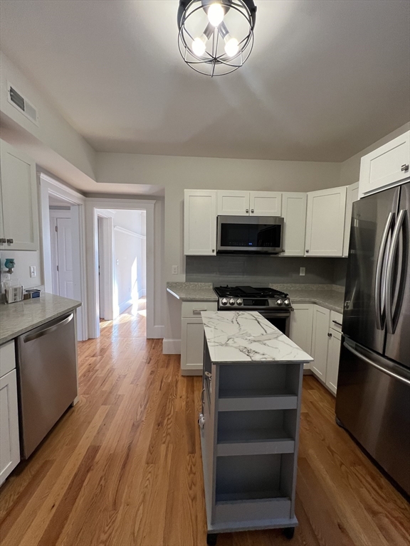 40 King St. # 2 Unit: #2