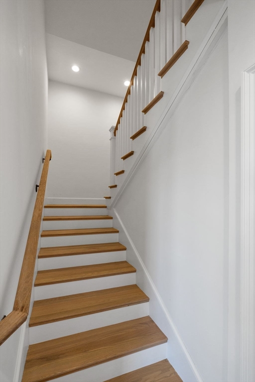 258-260 W 3rd St # 3B