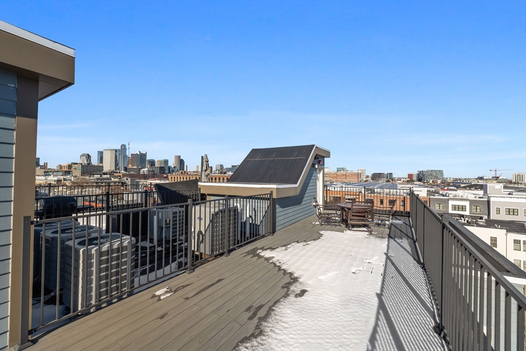 258-260 W 3rd St # 3B